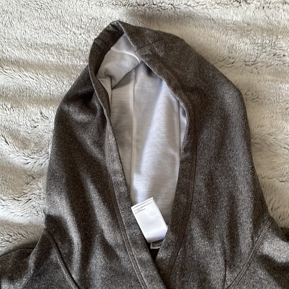 Gray North Face Hoodie - Picture 6 of 8